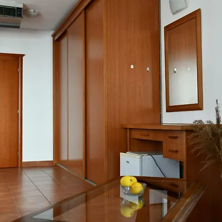 So City Centre Гостьовий будинок 3*